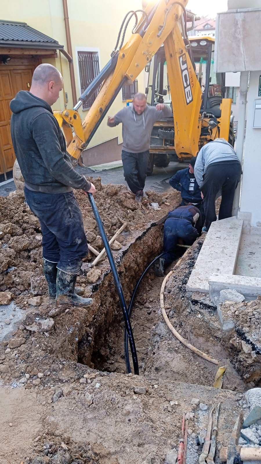 Služba za održavanje vodovodne mreže i objekata: POPRAVKE KVAROVA NA VODOVODNOJ MREŽI