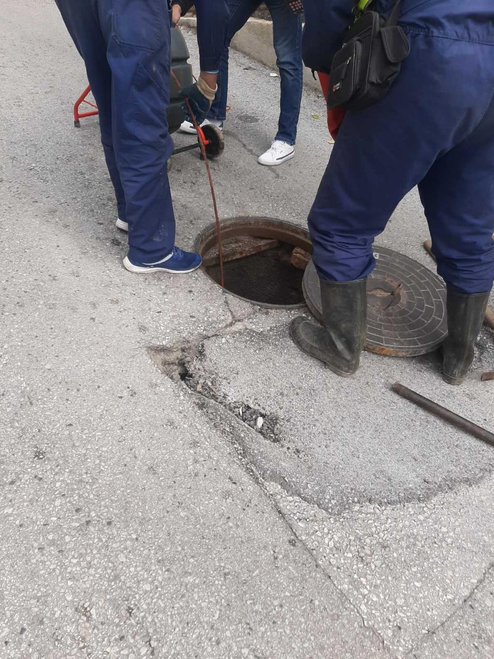 Služba održavanja kanalizacione mreže i objekata: RADOVI NA KANALIZACIONOJ MREŽI