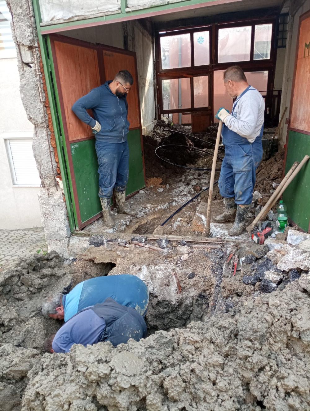 Služba za održavanje vodovodne mreže i objekata: POPRAVKE KVAROVA NA VODOVODNOJ MREŽI
