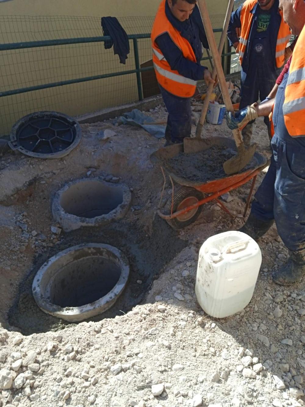 Služba održavanja kanalizacione mreže i objekata: RADOVI NA KANALIZACIONOJ MREŽI