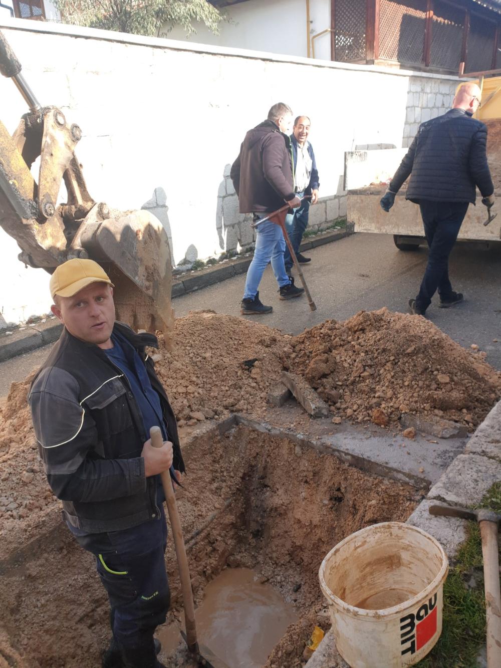 Popravke kvarova na vodovodnoj mreži 