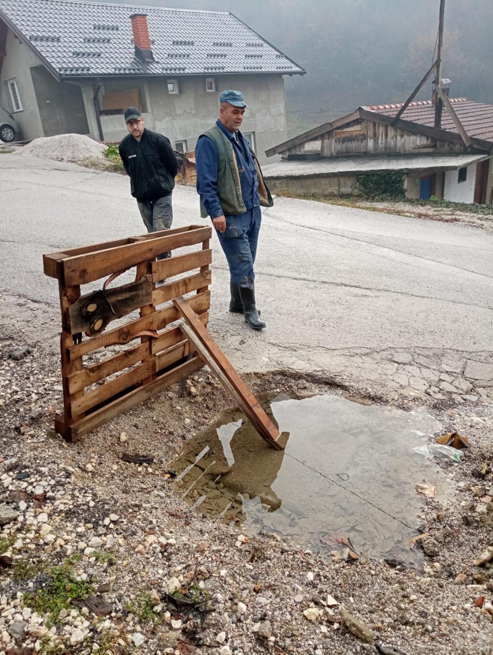 Popravke kvarova na vodovodnoj mreži 