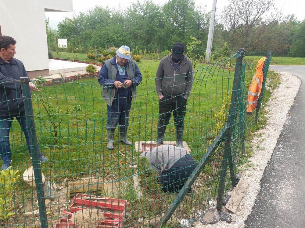Ekipe ViK-a na terenu: Popravak i prebacivanje priključaka, čišćenje kanala i slivnika