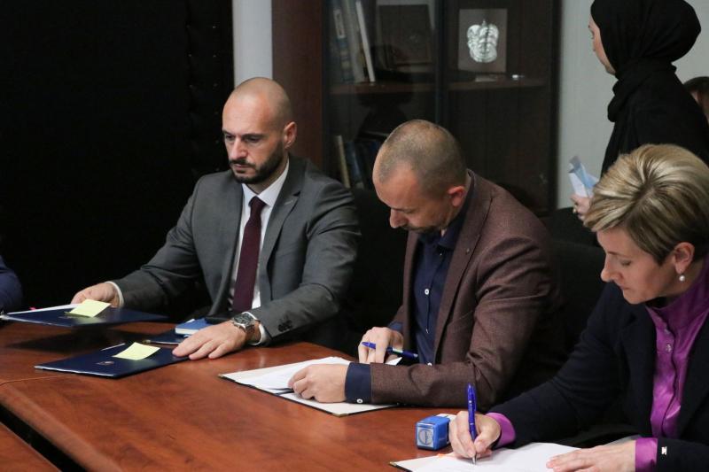 Direktor Salić potpisao sporazume o zajedničkoj komunalnoj potrošnji, izdvajanju sredstava za kapitalne investicije…