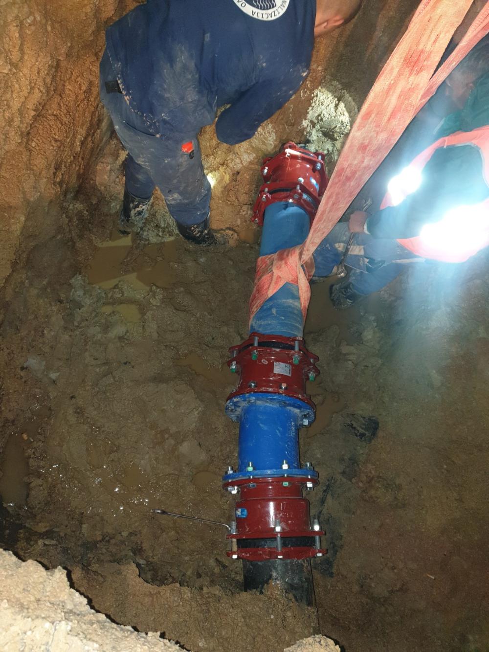 Do kasnih noćnih sati vršen popravak kvara na spoju ulica Asima Ferhatovića i Safeta Pašalića
