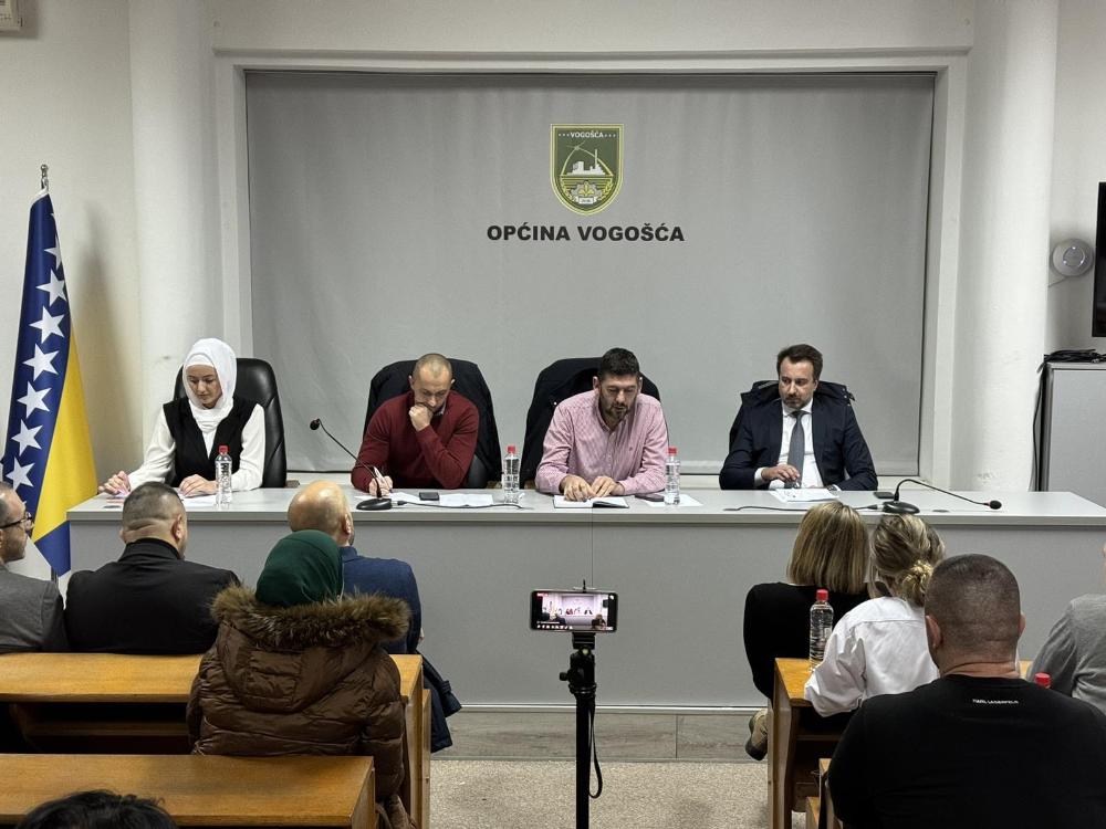 Uprava "Vodovoda i kanalizacije" učestvovala na javnoj tribini o komunalnog čistoći na području općine Vogošća
