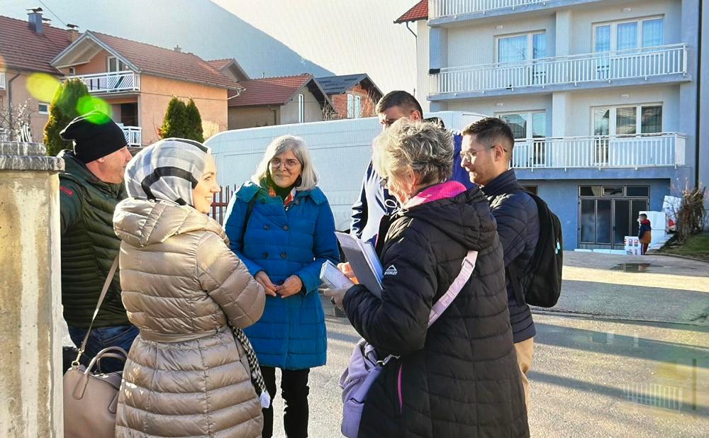 Rekonstrukcija vodovodne mreže u ulici Osik se privodi kraju: Radove obišli direktori Salić i Kadić