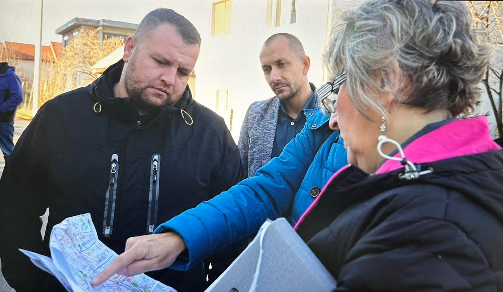 Rekonstrukcija vodovodne mreže u ulici Osik se privodi kraju: Radove obišli direktori Salić i Kadić