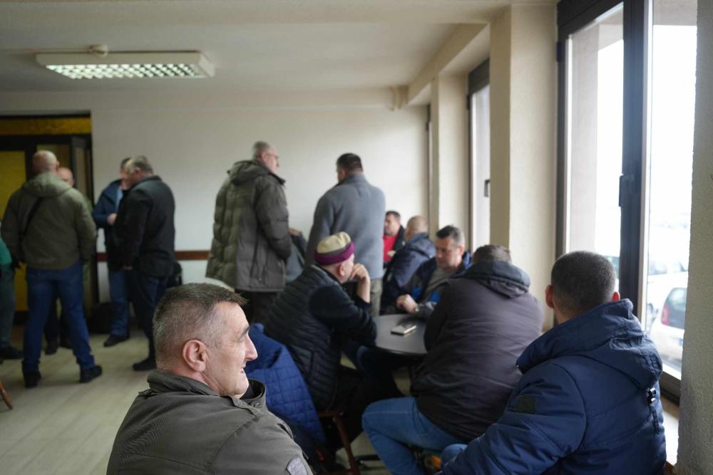 Sindikat i Uprava Preduzeća organizirali druženje povodom Dana vozača i automehaničara