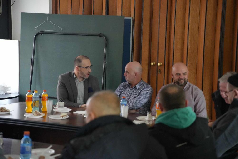 Sindikat i Uprava Preduzeća organizirali druženje povodom Dana vozača i automehaničara
