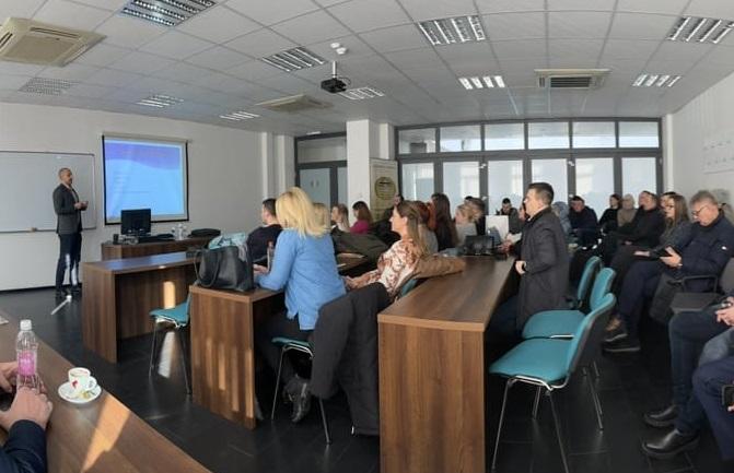 Direktor Salić održao predavanje studentima o izazovima i trendovima poslovanja javnih preduzeća