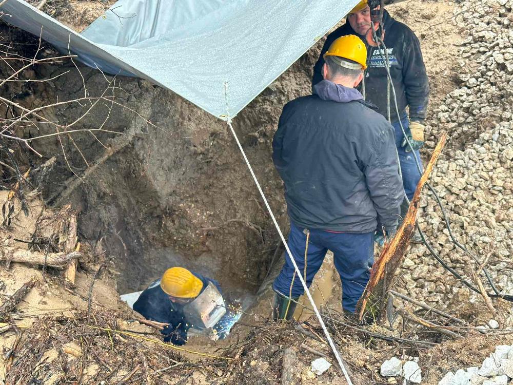 Tok radova na popravci kvara na glavnom potisnom cjevovodu DN 800 u krugu izvorišta Bačevo (VIDEO)