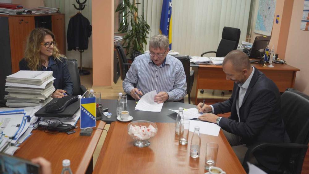 Direktor Salić i generalni revizor Nekić potpisali ugovor o zakupu poslovnog prostora (VIDEO)