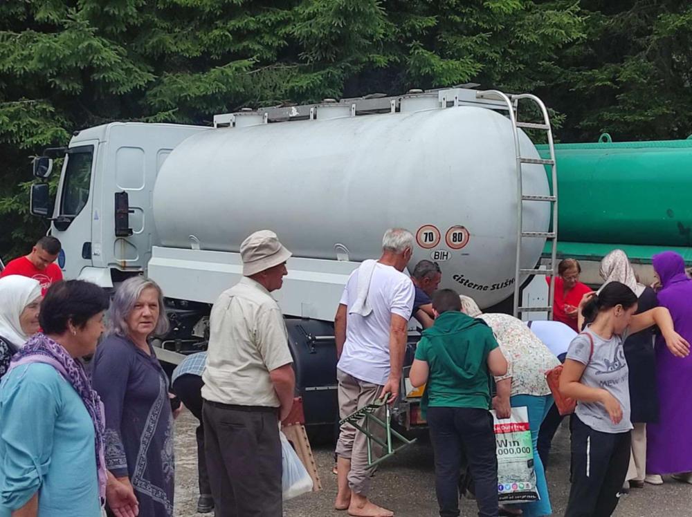 ViK osigurao cisternu za vodu tokom trajanja manifestacije "Odbrana BiH – Igman 2024"