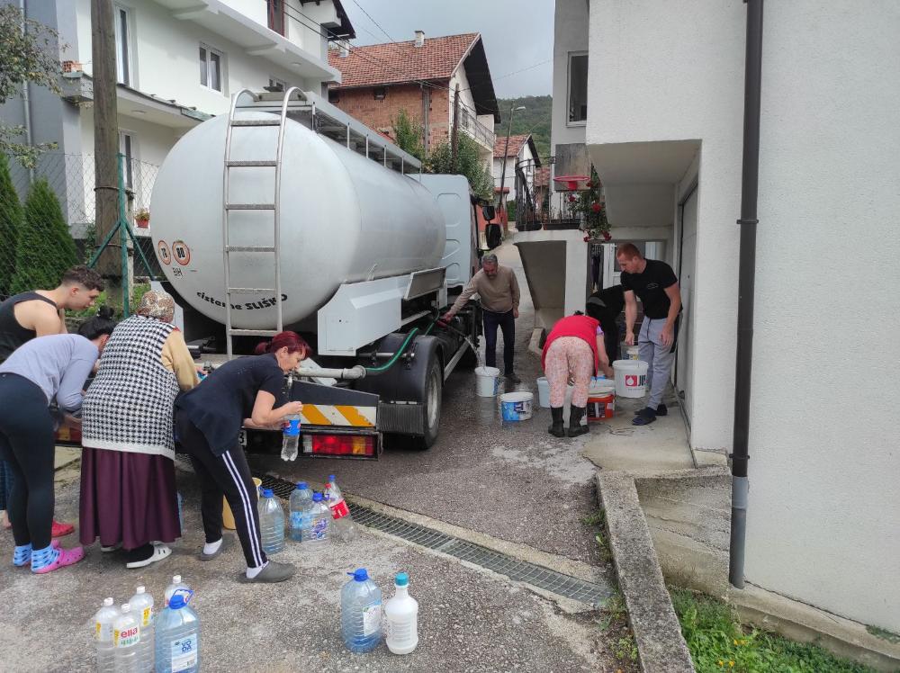 Isporuka vode za stanovnike naselja Alapi i korisnike Doma Nahorevo