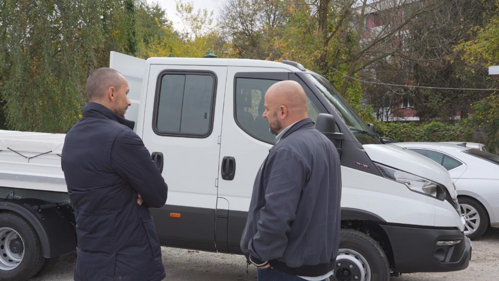 Unapređenje i poboljšanje usluga: Izvršena primopredaja tri nova teretna vozila