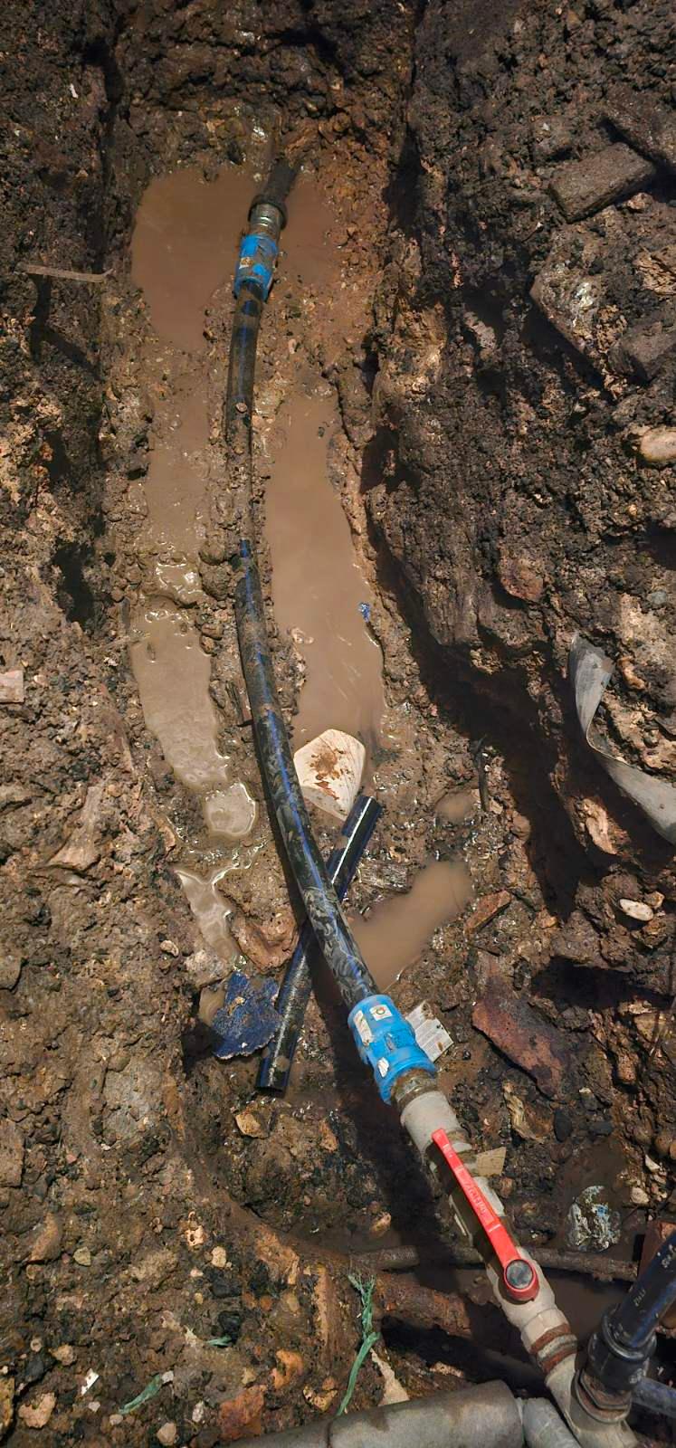 Uprkos otežavajućim okolnostima ekipa VIK-a izvršila popravak kvara u ulici Maršala Tita