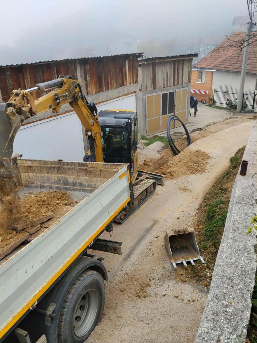 U ulici Mahmuta Mahmutovića polaže se 500 metara cjevovoda