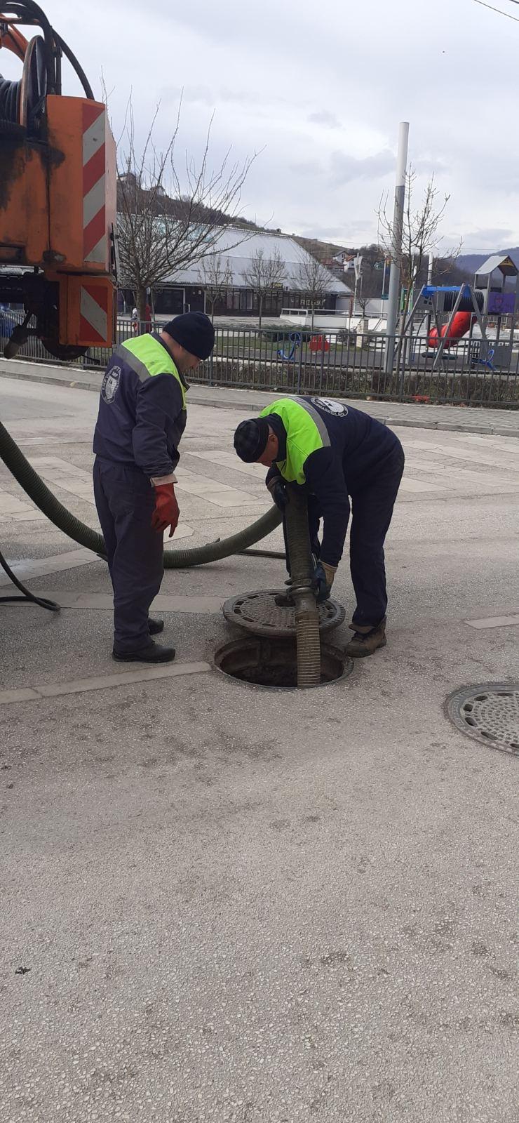 Ekipe KJKP "Vodovod i kanalizacija" d.o.o. Sarajevo na terenu u Općini Vogošća