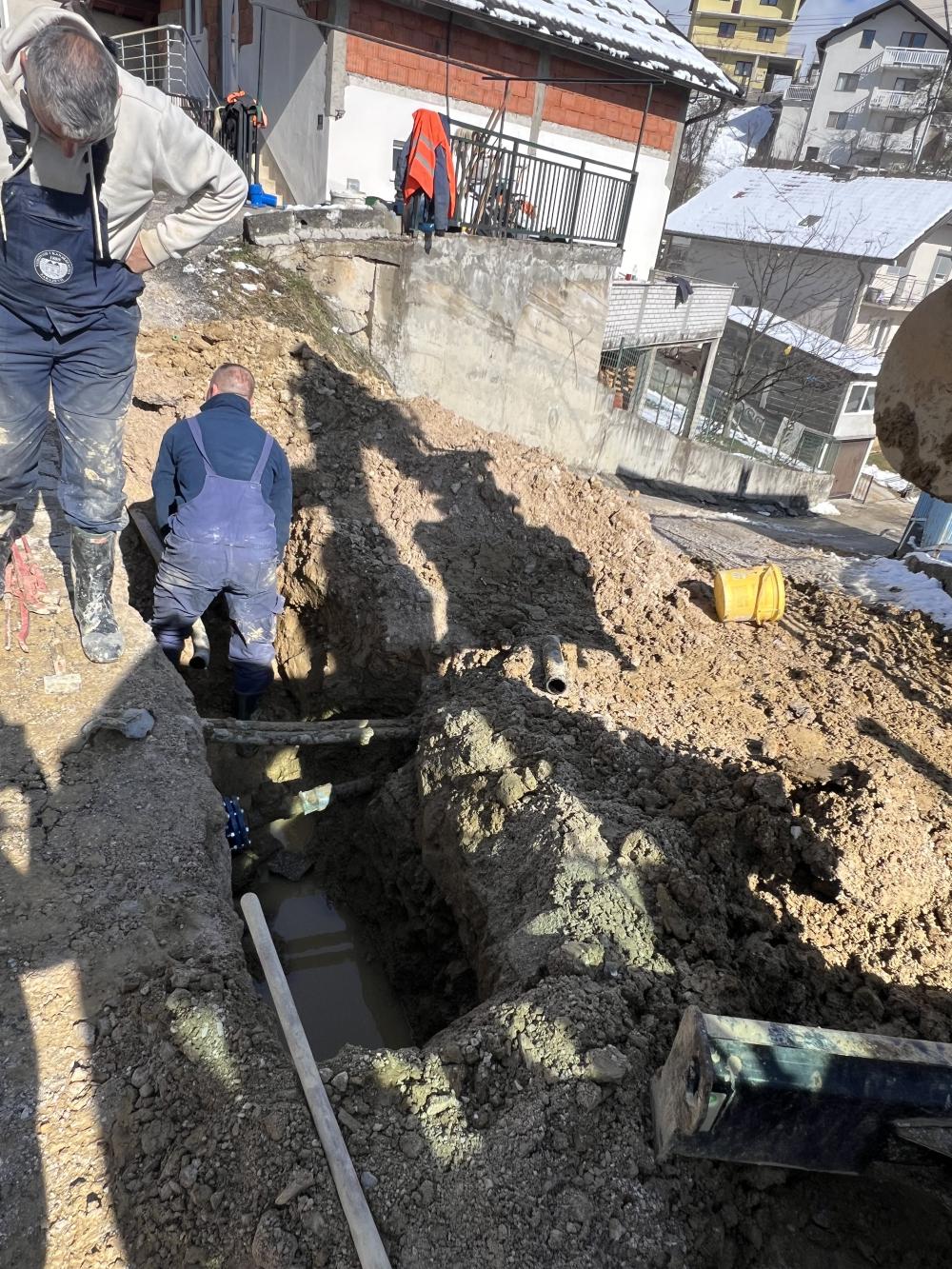 Polaganje cjevovoda u ulici Mahmuta Mahmutovića