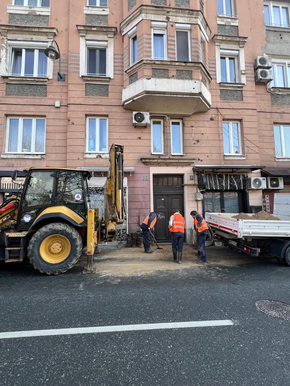 Intenzivne aktivnosti ekipa na terenu: Radovi i sanacije kvarova na više lokacija u gradu