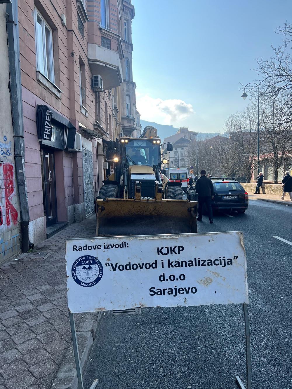 Intenzivne aktivnosti ekipa na terenu: Radovi i sanacije kvarova na više lokacija u gradu