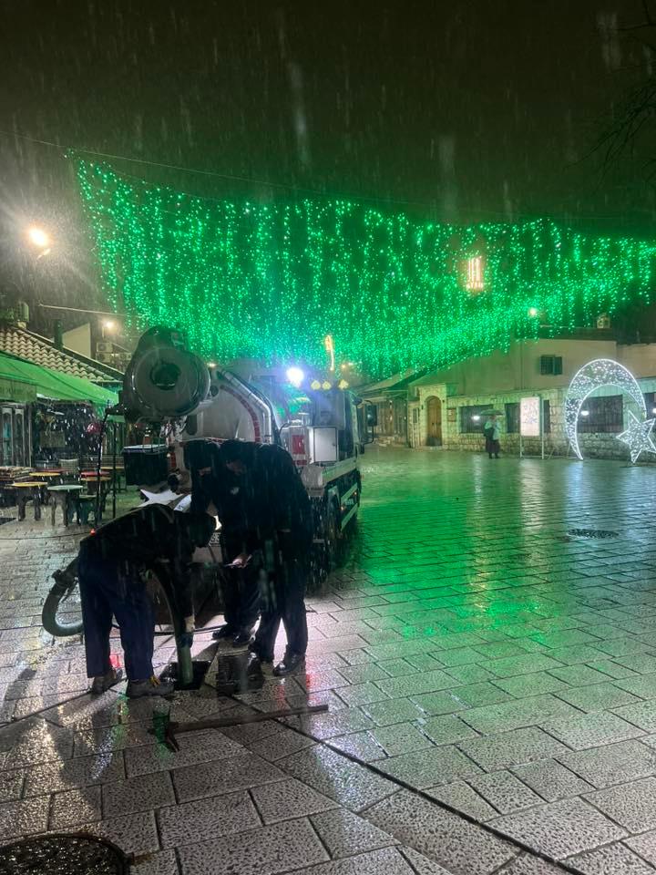 U toku akcija čišćenja slivnika u Starom Gradu