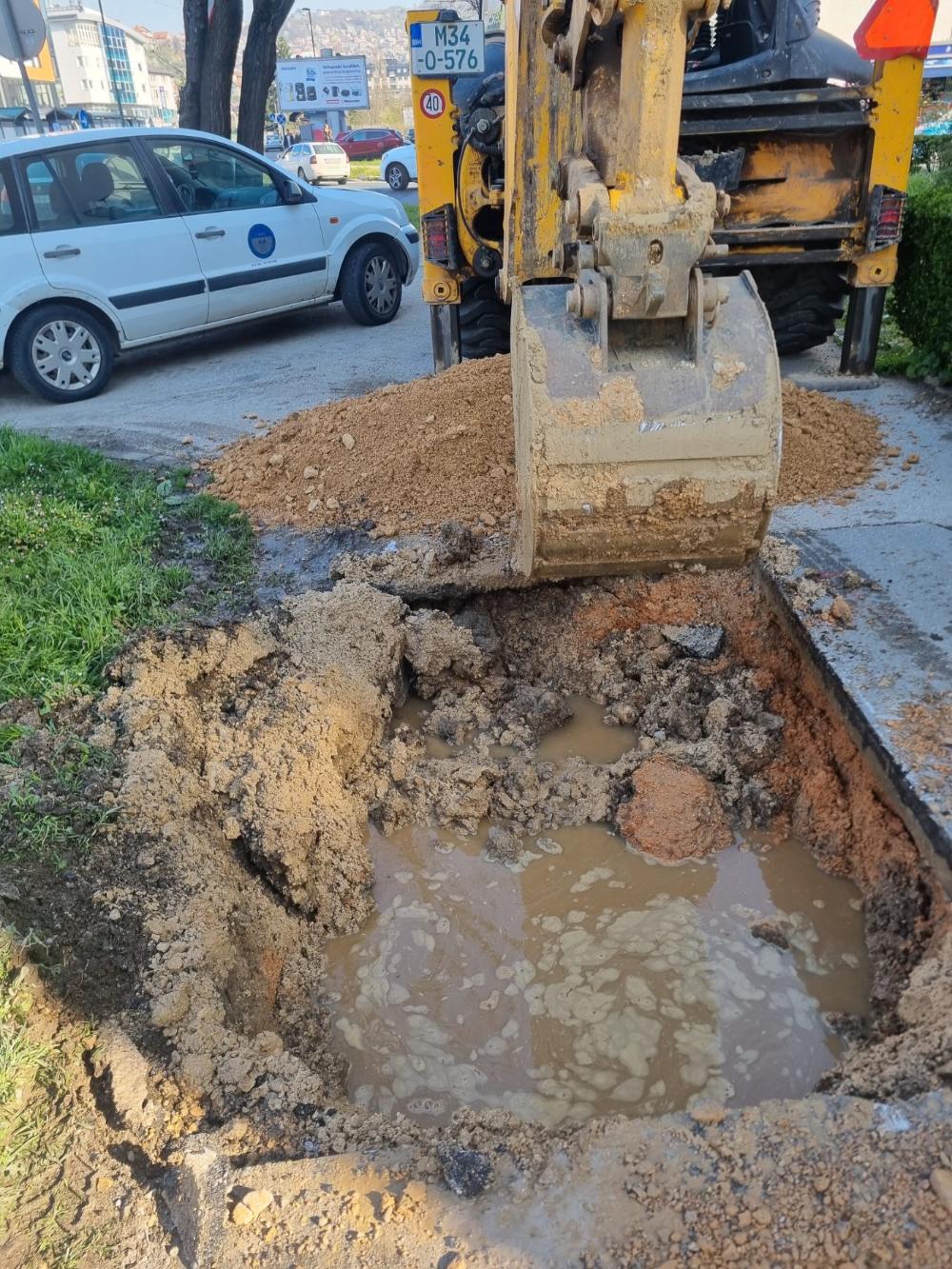 Intenzivne aktivnosti na terenu: radovi na održavanju i unapređenju vodovodne mreže 