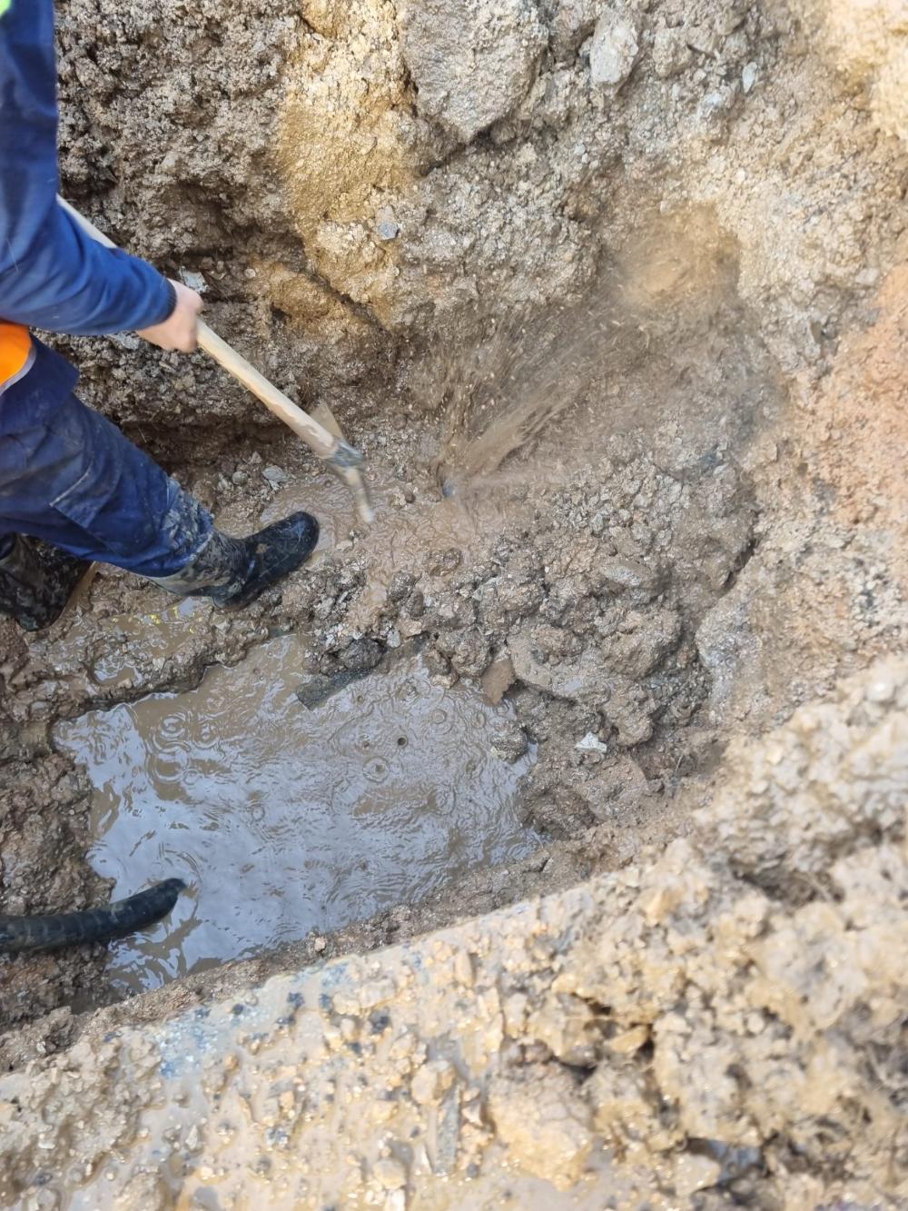 Intenzivne aktivnosti na terenu: radovi na održavanju i unapređenju vodovodne mreže 