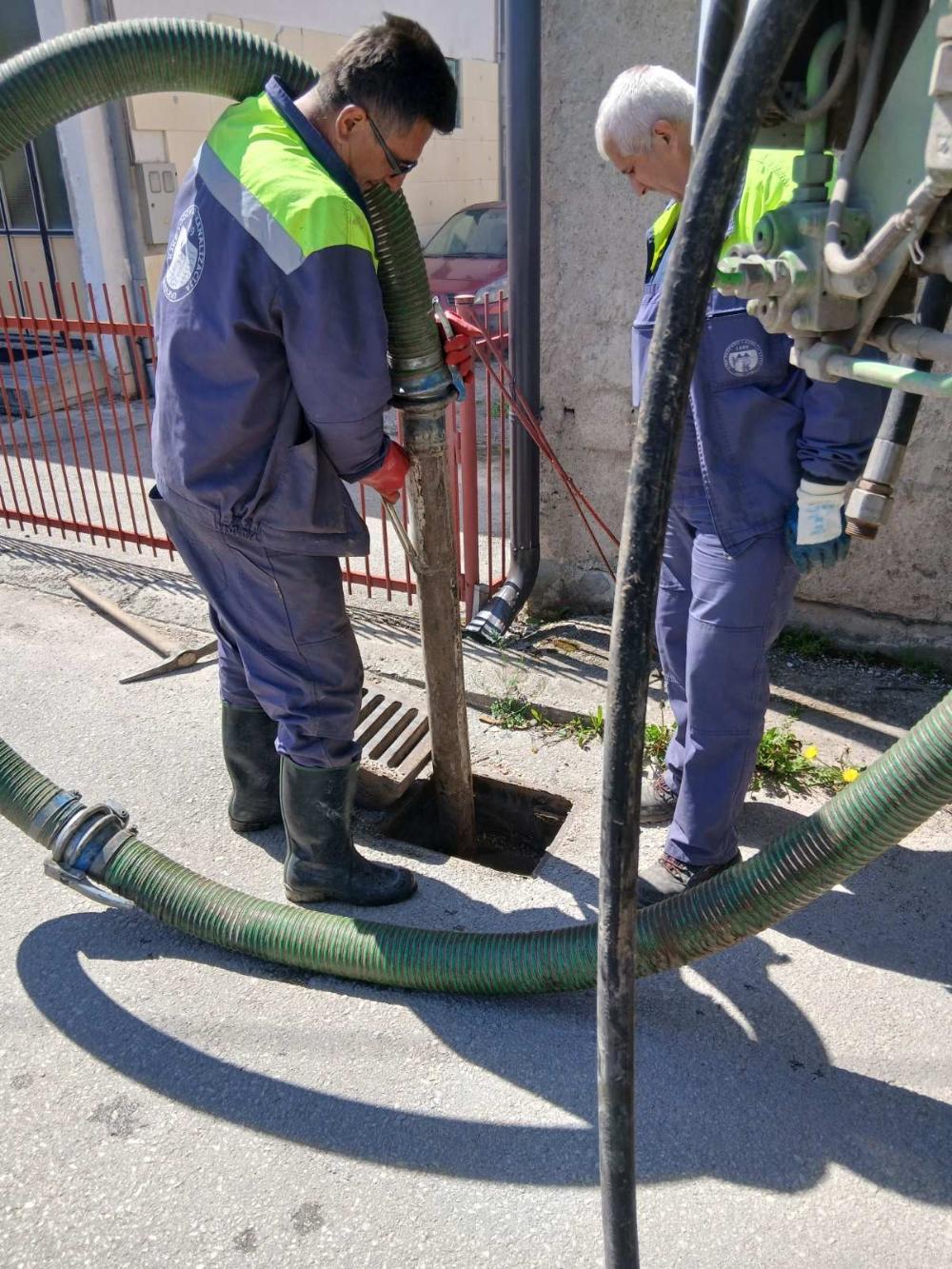 Intenzivne aktivnosti na održavanju i unapređenju vodovodne i kanalizacione mreže