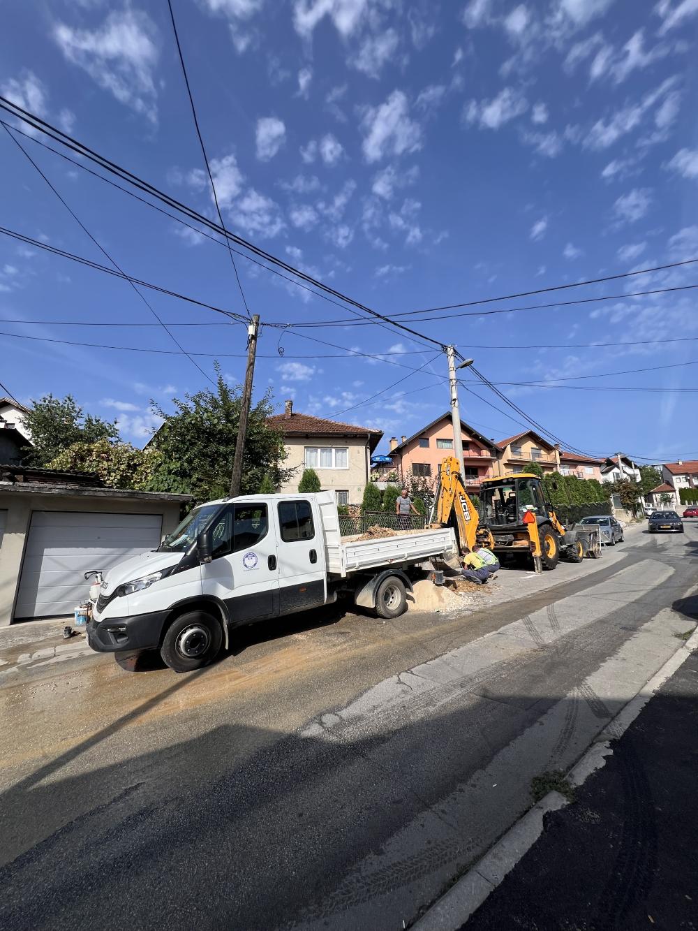 Kontinuirane intervencije na vodovodnoj mreži: EKIPE ViK-a SVAKODNEVNO NA TERENU