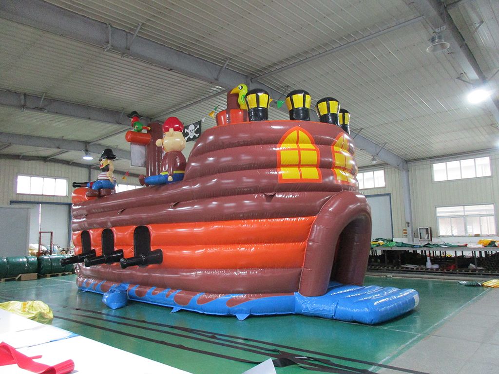 Pirate Ship Activ Center Afbeelding