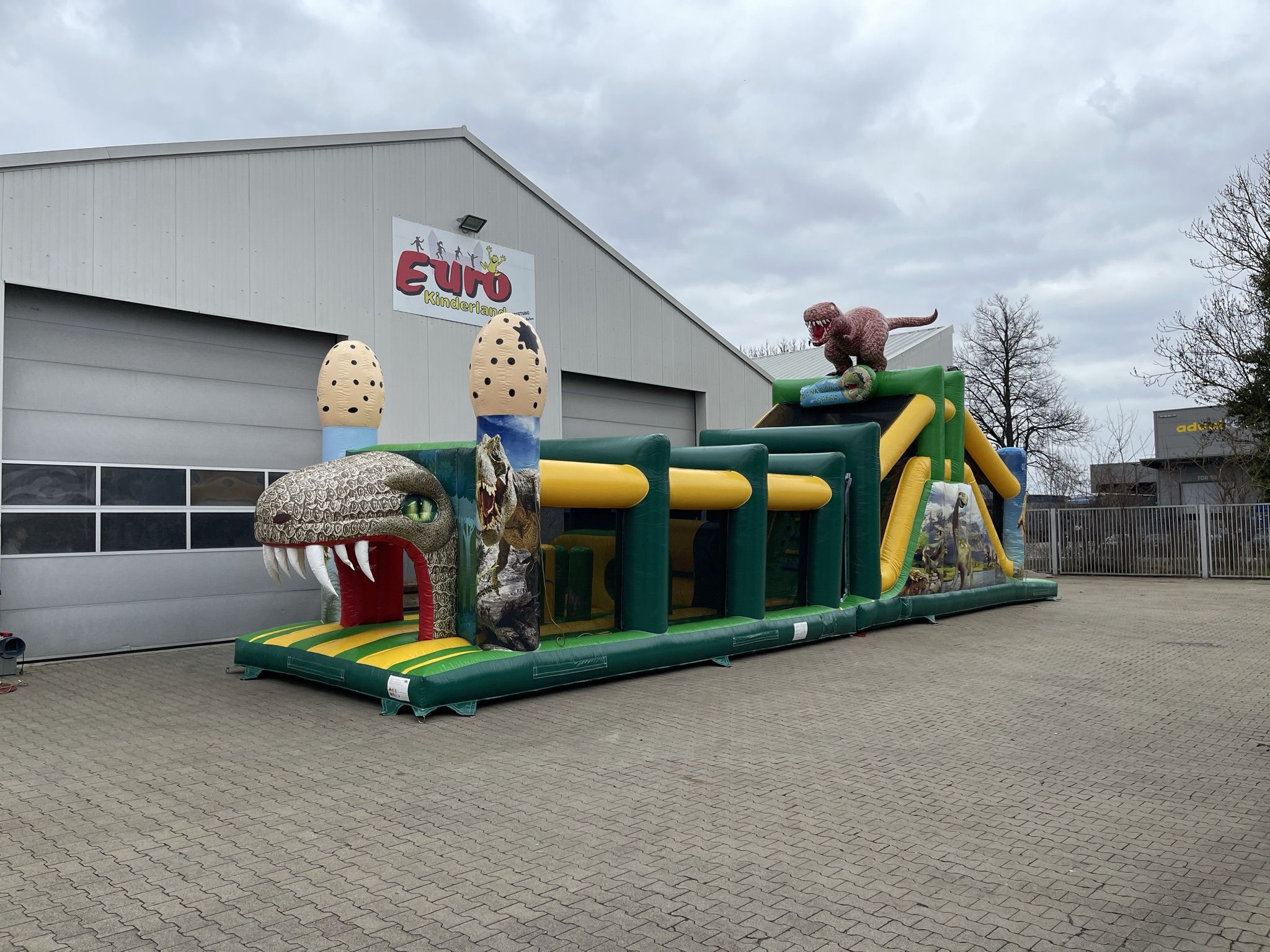 Standard Dino Track Image