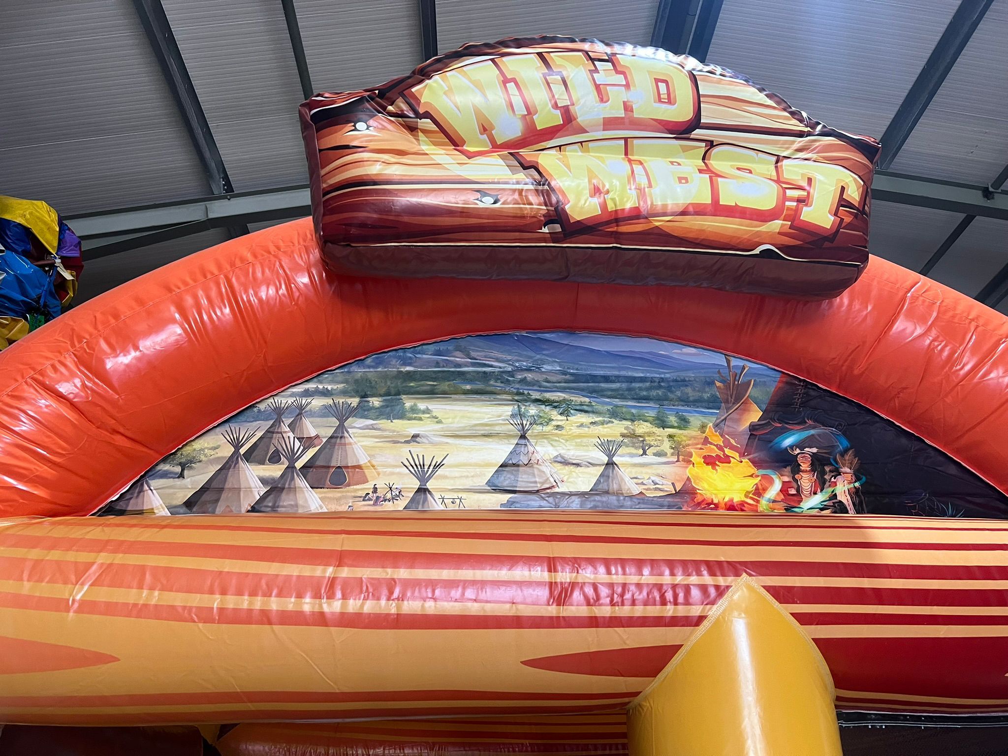 ViPa Bouncer Standard with Slide Western Image