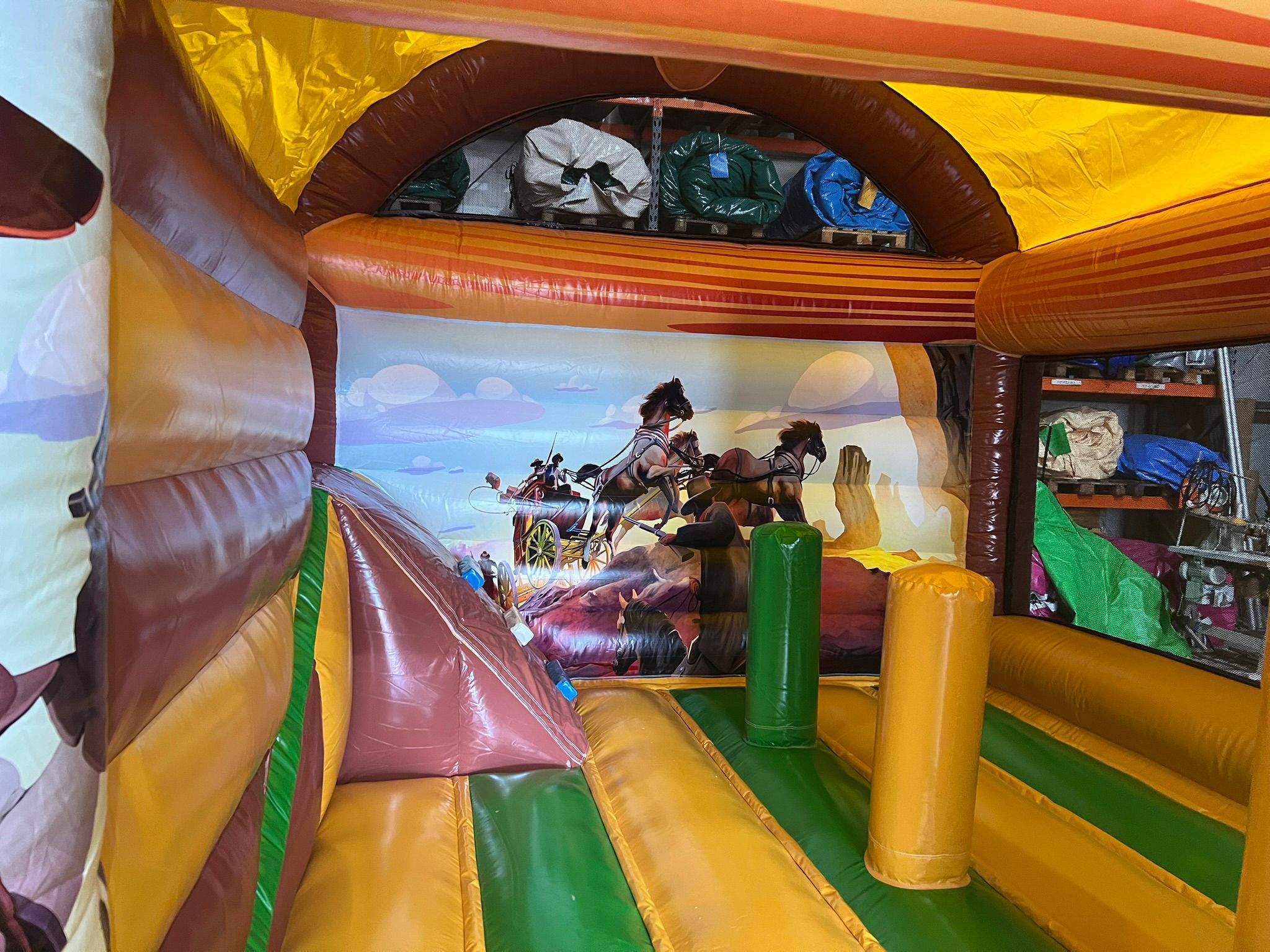 ViPa Bouncer Standard with Slide Western Image