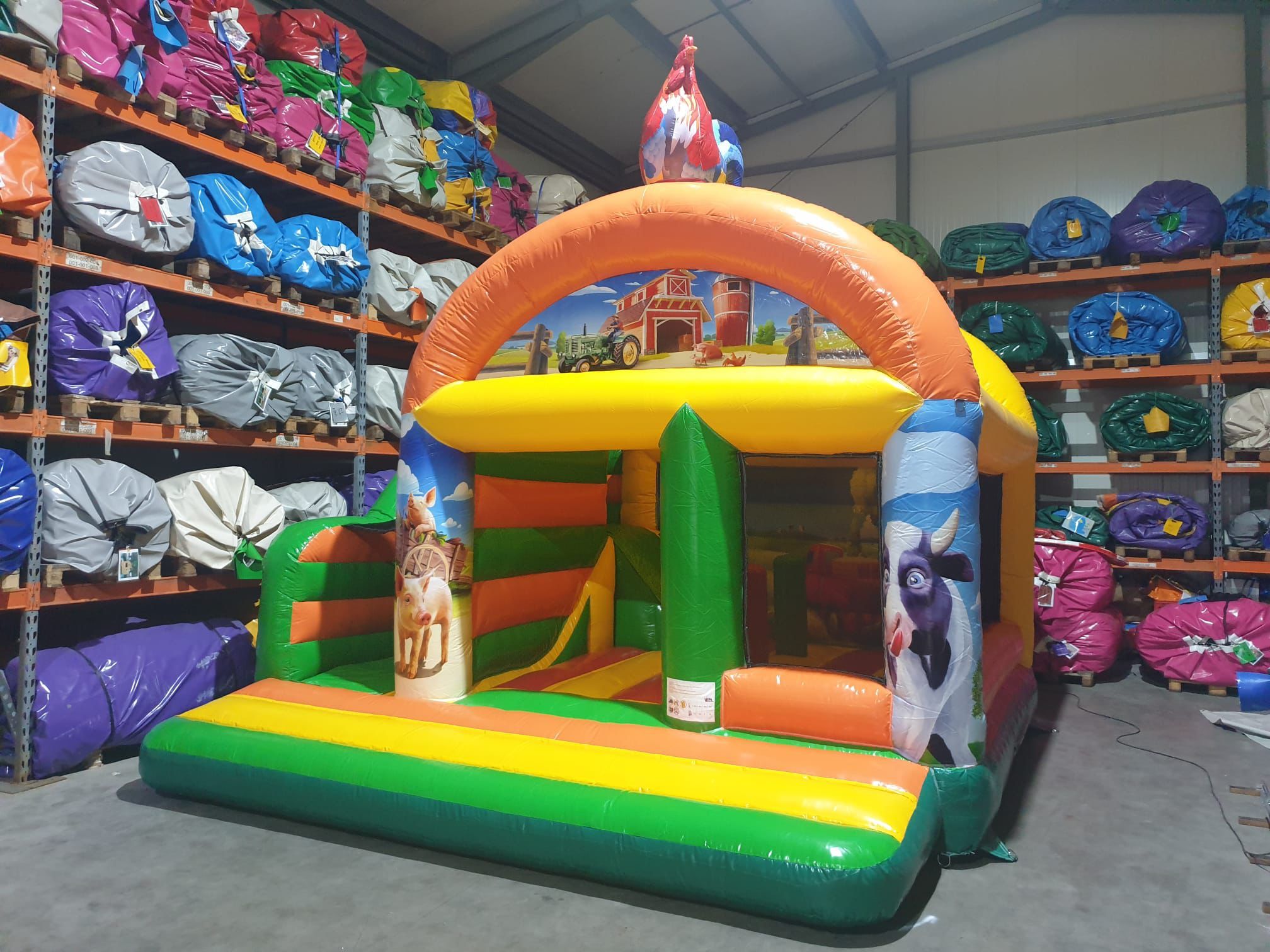 ViPa Bouncer Standard with Slide Farm