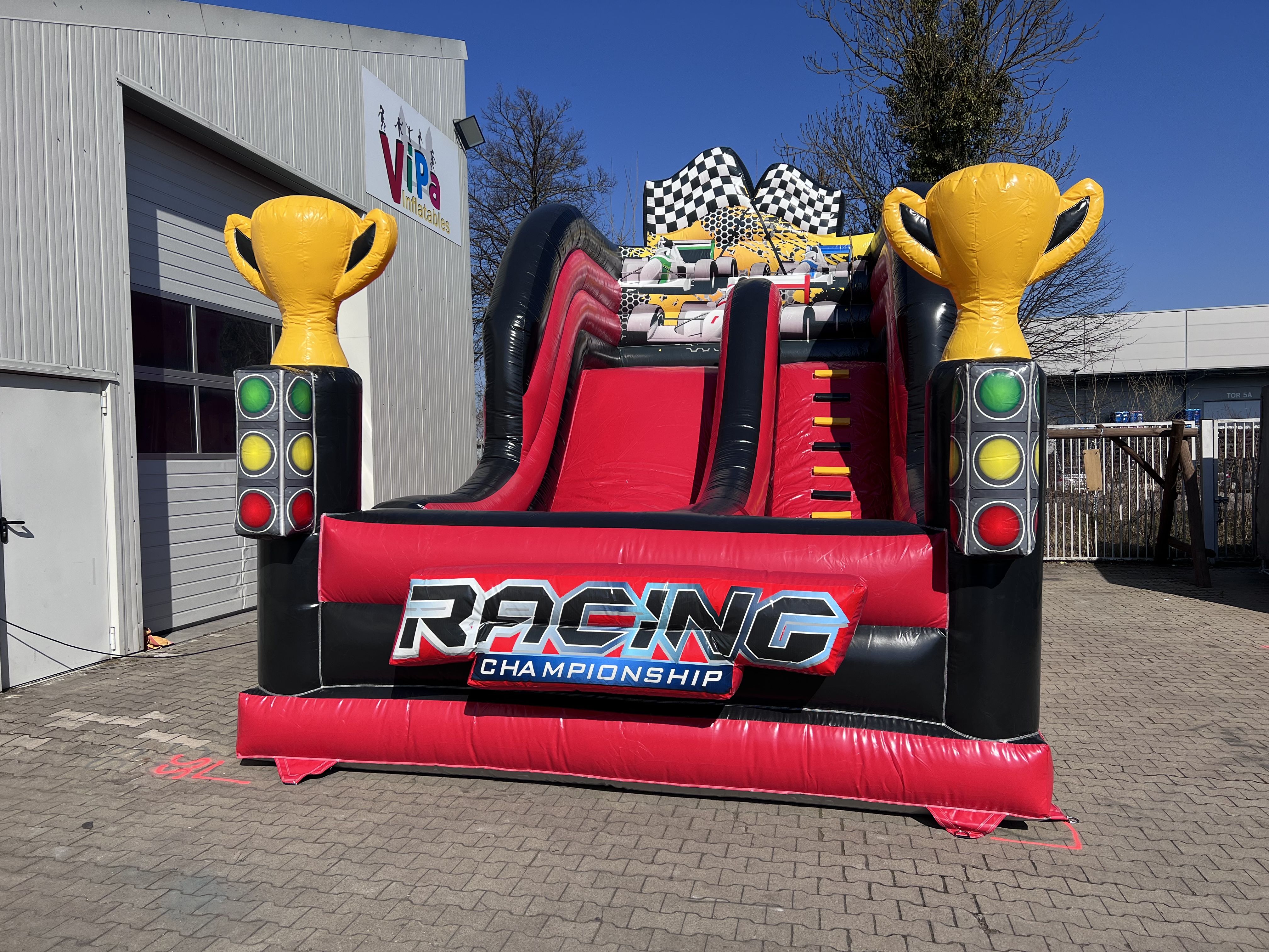 Rutsche Standard Rennauto Bild