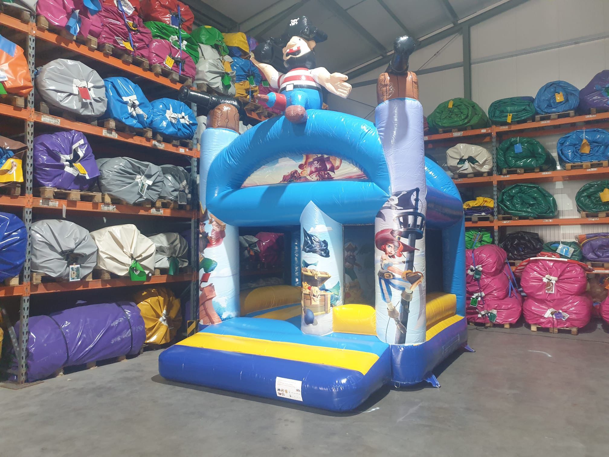 ViPa Springkussen Medi Piraten