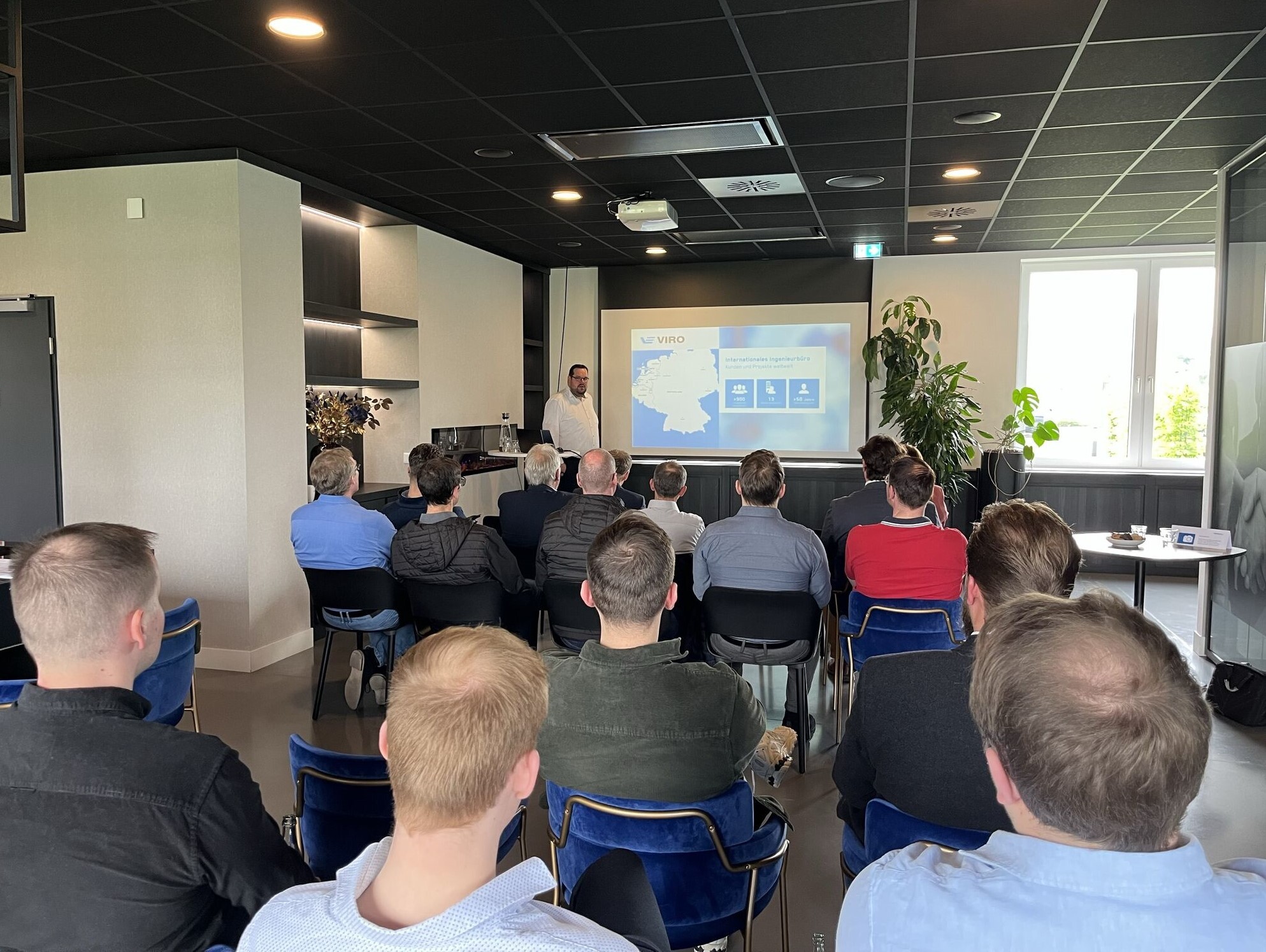 Dr. Florian Winter presents VIRO