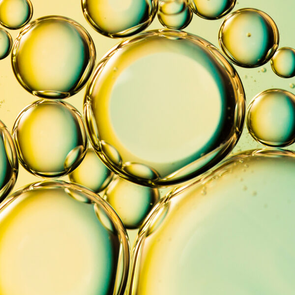 Close up big oil drops KL xycle - VIRO NL/BE