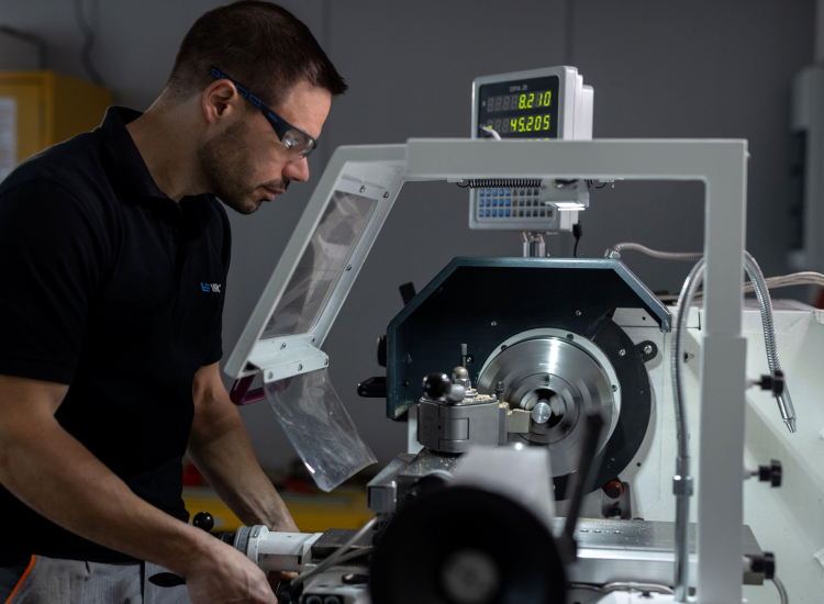 Featured image of VIRO entwickelt, fertigt und zertifiziert Sondermaschinen für konkrete Prozessanforderungen - BU1 A2538 - Careers (NL/BE)