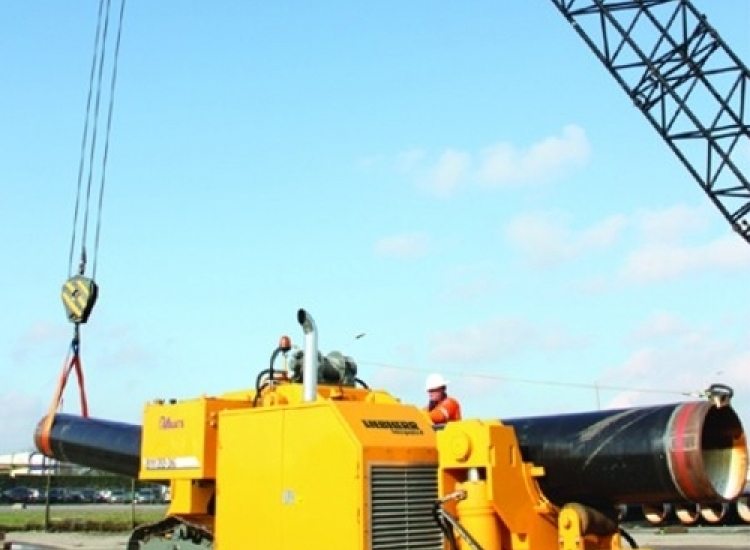 First image of project: Industriele en utiliteitsbouw machinebouw FEM analyse Offshore pijpenbuiger 01 - VIRO NL/BE