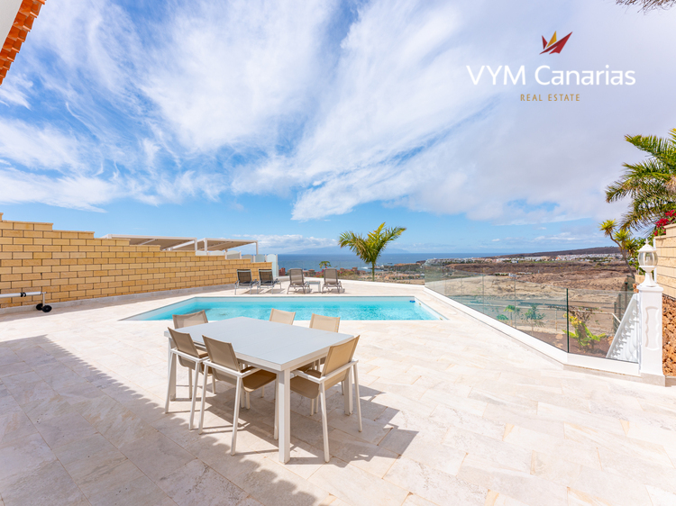 House / Villa El Duque-Costa Adeje, Adeje