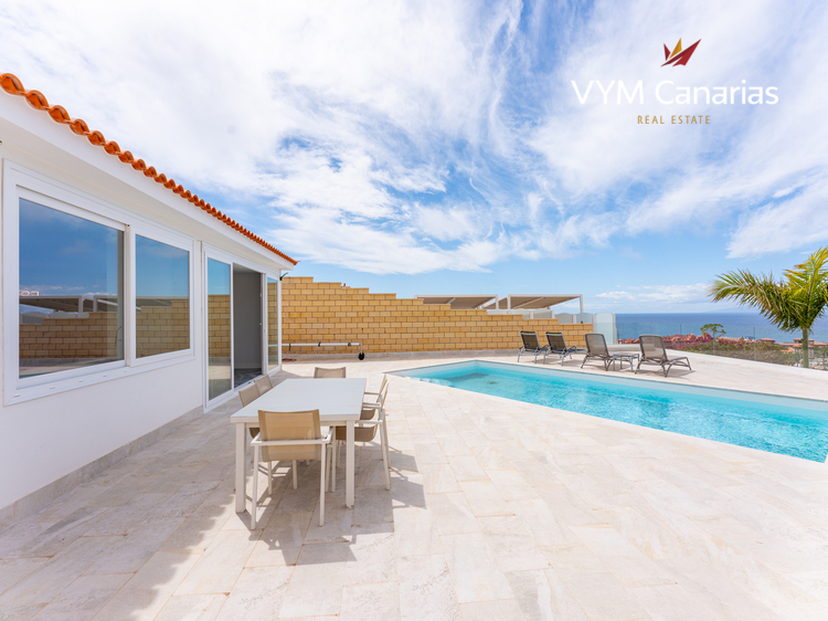 House / Villa El Duque-Costa Adeje, Adeje