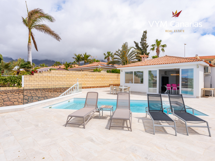 House / Villa El Duque-Costa Adeje, Adeje