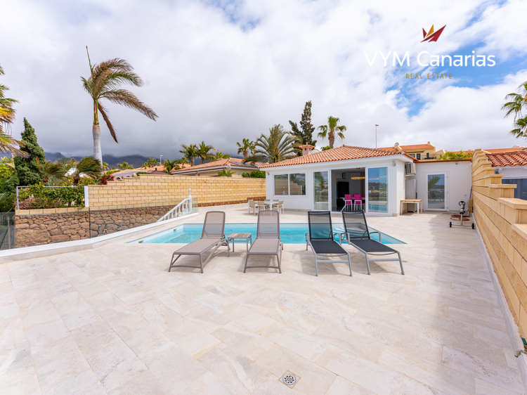 House / Villa El Duque-Costa Adeje, Adeje