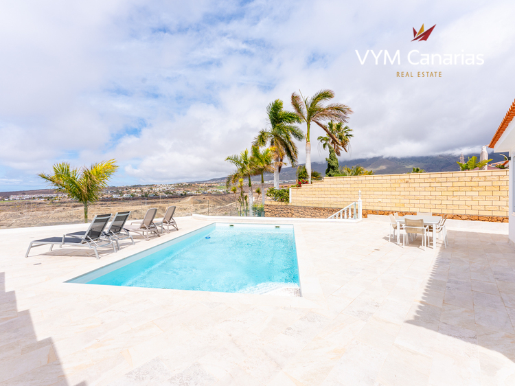 House / Villa El Duque-Costa Adeje, Adeje