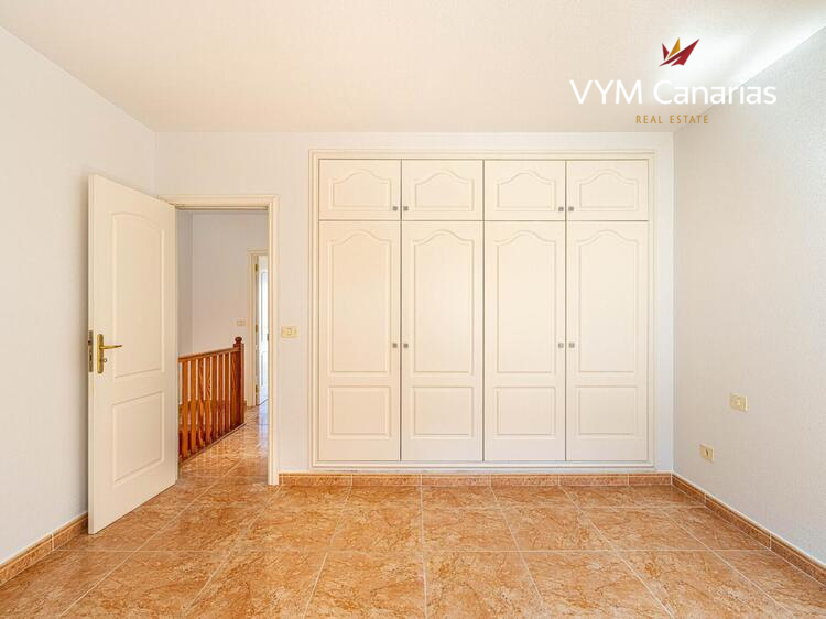 Kamienica Roque del Conde, Torviscas – Roque del Conde, Adeje