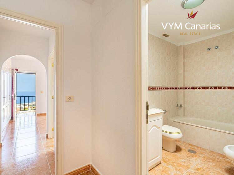 Kamienica Roque del Conde, Torviscas – Roque del Conde, Adeje