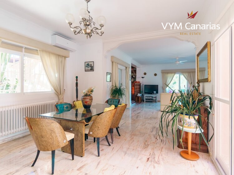 Дом / Вилла L’Albir, Alfaz del Pi